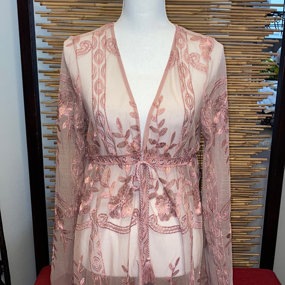 Cover-Up/Jacket/Robe - Picture 2 of 9